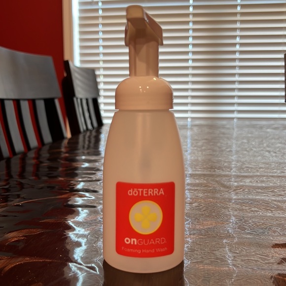 Dōterra onguard foaming hand wash bottles - Picture 2 of 3